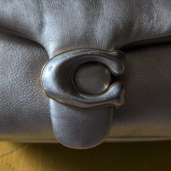 Coach Pillow Tabby (Silver) - Picture 3 of 10